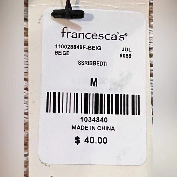 Francesca’s 
Medium
Crop Short Sleeve 
Tie front sweater
Tan/white
Herringbone - Picture 7 of 7